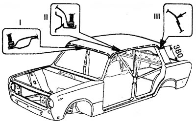 Рис. 96. Разметка и удаление крыши (штриховой линией обозначены места, по которым срубается крыша)