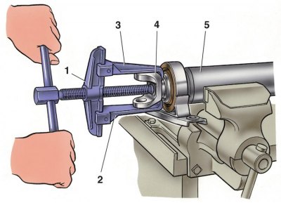 8. Като използвате горните техники, натиснете другите лагери на напречната част.