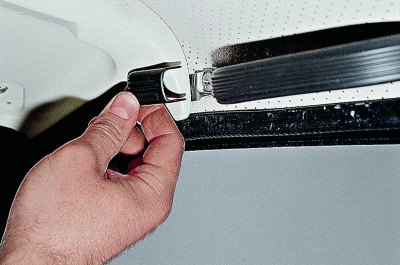 Отстранете сенниците (вижте Смяна на сенник).