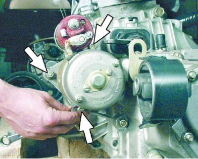 1. Установите двигатель на прочные опоры.