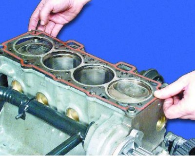 46. Снимите головку блока цилиндров.