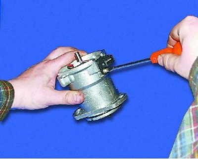 2. Зніміце пылаахоўны экран.
