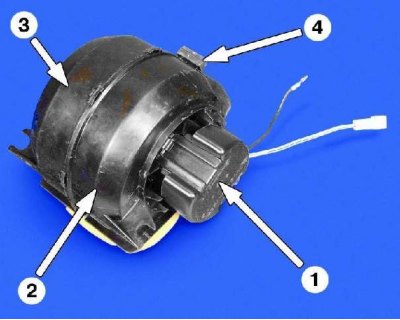1 – Villanymotor védőburkolata; 2 – jobb oldali ventilátorburkolat; 3 – bal oldali ventilátorház; 4…