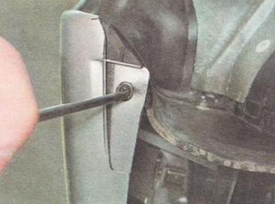 a) self-tapping screw for the lower connection of the front bumper with the fender liner;