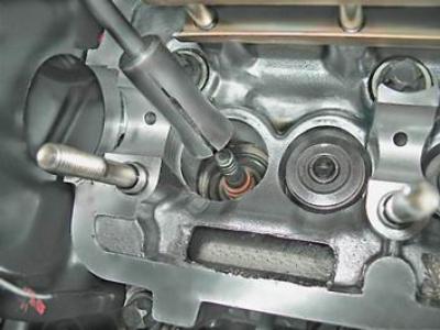 Как поменять колпачки на ваз 2114 Oil seals for engines 2111 and 21114 (8v) - replacement (VAZ-2112 "LADA" 1999-20