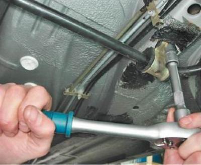 Как заменить на ваз стабилизатор Anti-roll bar - removal, disassembly and installation (VAZ-2112 "LADA" 1999-2007