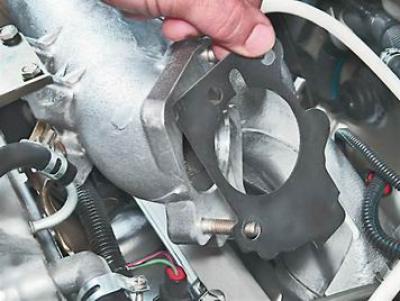 Как снять дроссель 2114 Throttle assembly - removal and installation (VAZ-2114 "Samara-2" 2004-2013 / Po