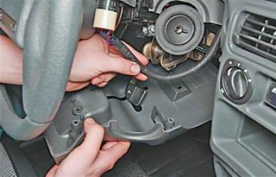 Как снять кожух рулевой Decorative overlays of a steering column - removal and installation (VAZ-2114 "S