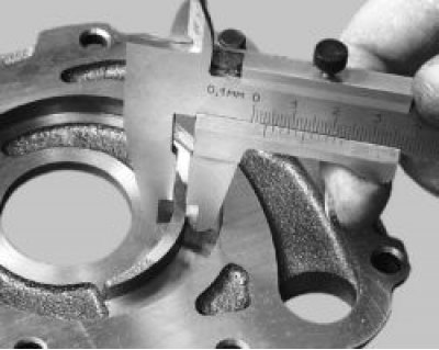 13. Measure the thickness of the pinion gear. If it is less than 7.42 mm, replace the pinion gear.
