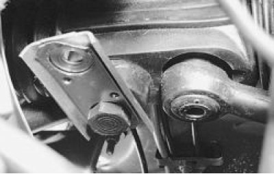 10. …and remove the steering rod.
