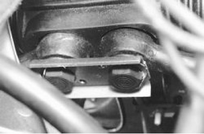 11. След приключване на всички монтажни работи проверете и, ако е необходимо, регулирайте ъглите на…