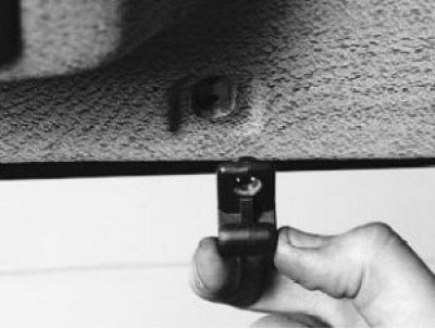 6. Install the sun visor in the reverse order of removal.