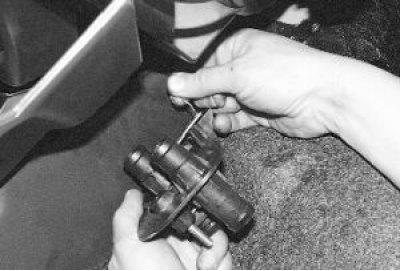 10. Remove the internal ventilation ducts by disconnecting them from the heater body.