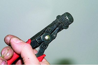 Ak chcete vymeniť prítlačný krúžok…