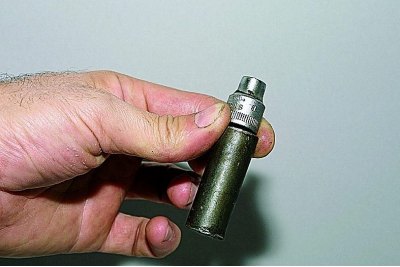 Для запрессовки распорной втулки…