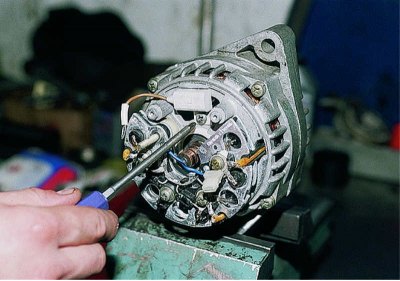 …we remove the sleeve and the capacitor wire.