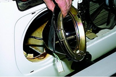 Как Поменять Лампочку В Фаре Нива 2121 ~ AUTOTEXNIKA.RU